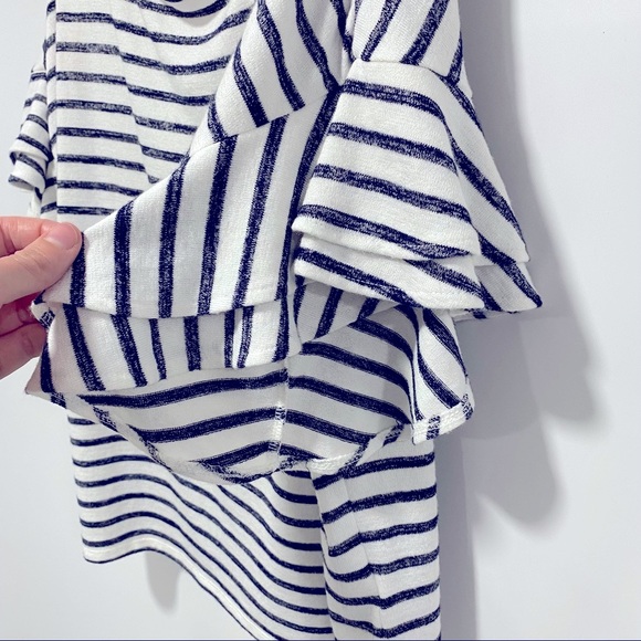 Banana Republic ruffle sleeve dolman style top size medium - Picture 2 of 4